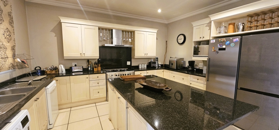 4 Bedroom Property for Sale in Vaal Marina Gauteng