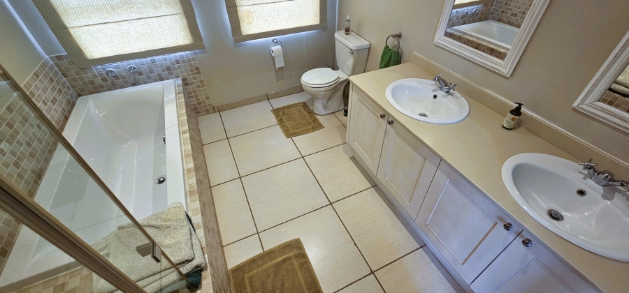 4 Bedroom Property for Sale in Vaal Marina Gauteng