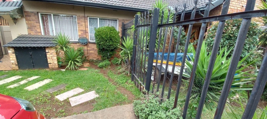 To Let 2 Bedroom Property for Rent in Hazelpark Gauteng