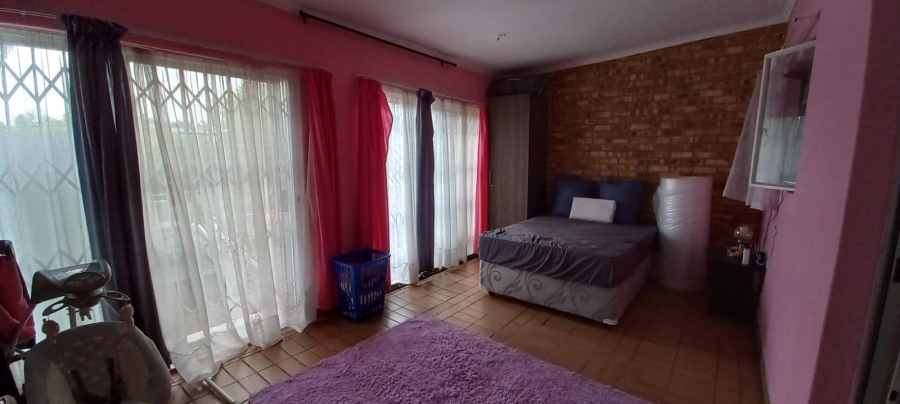 To Let 2 Bedroom Property for Rent in Hazelpark Gauteng