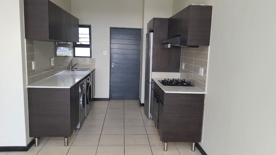 To Let 2 Bedroom Property for Rent in Oakdene Gauteng
