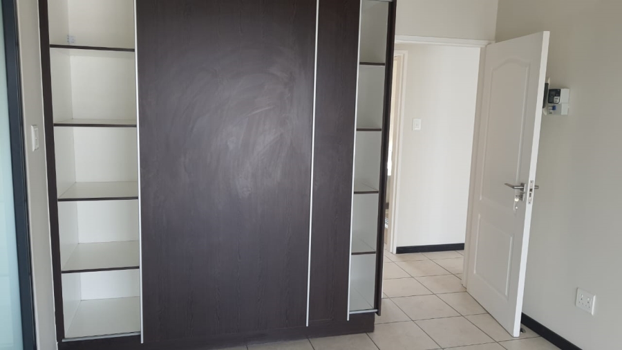 To Let 2 Bedroom Property for Rent in Oakdene Gauteng