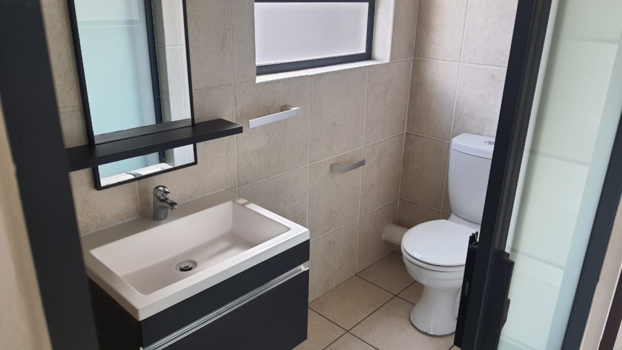 To Let 2 Bedroom Property for Rent in Oakdene Gauteng