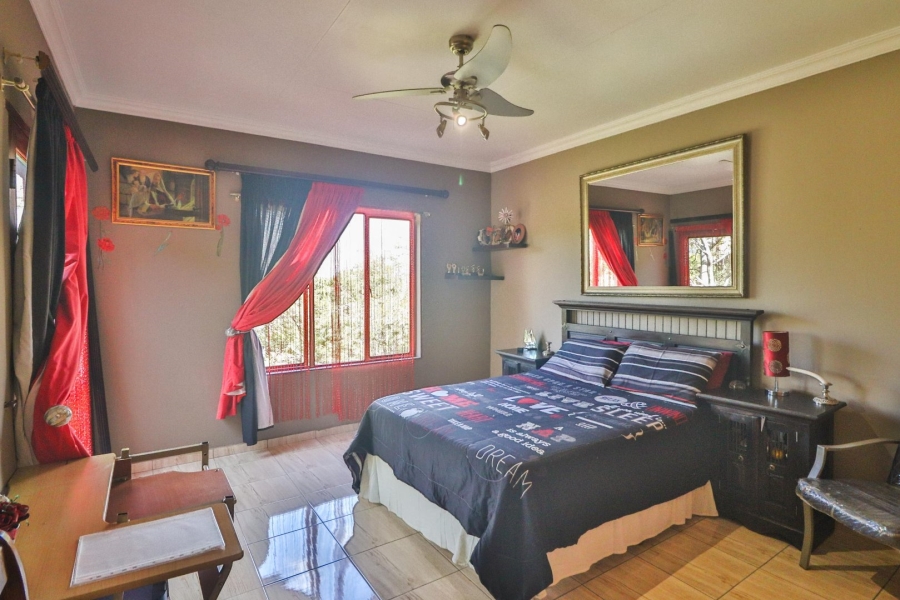 To Let 3 Bedroom Property for Rent in Mulbarton Gauteng
