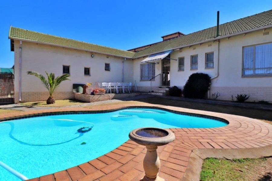 3 Bedroom Property for Sale in Symhurst Gauteng
