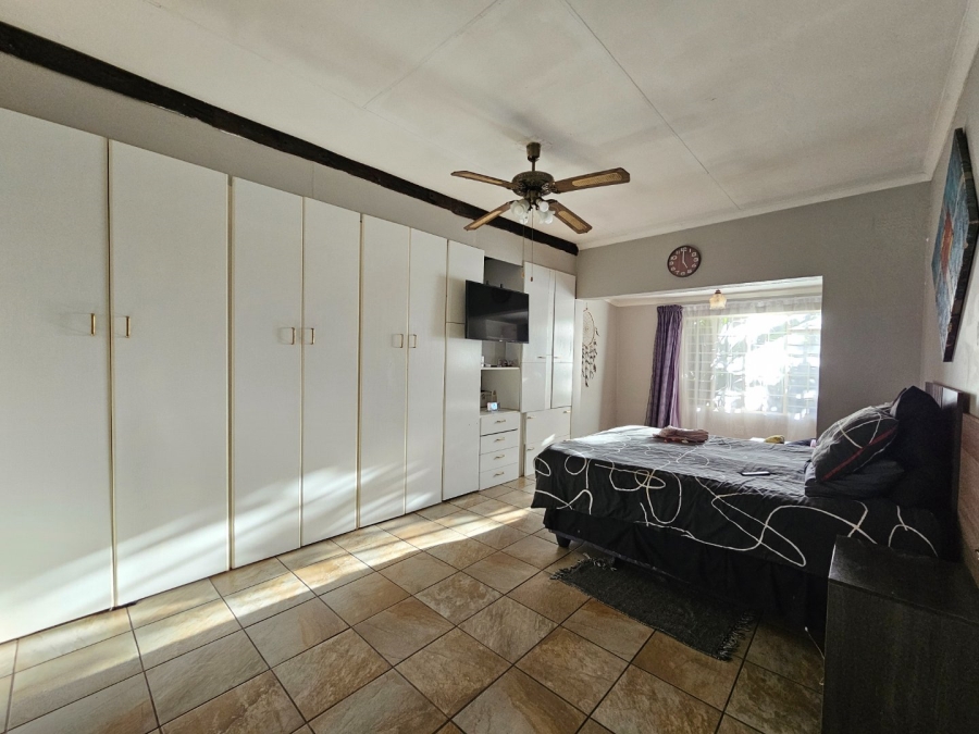 4 Bedroom Property for Sale in Vanderbijlpark CW 3 Gauteng