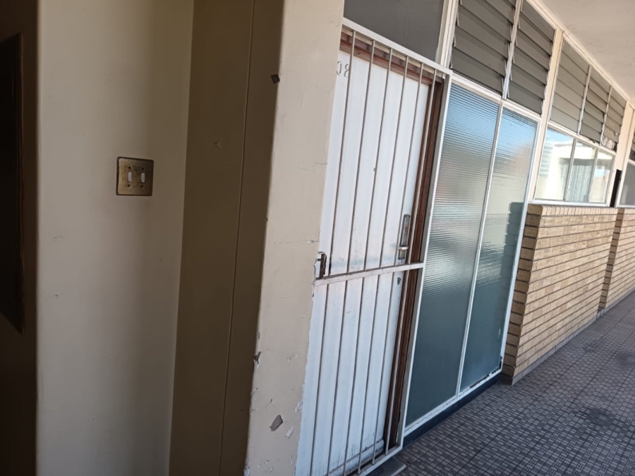 2 Bedroom Property for Sale in Capital Park Gauteng