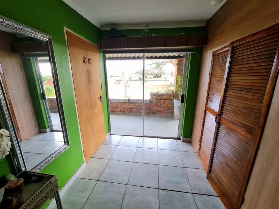 Commercial Property for Sale in Honingneskrans Ah Gauteng