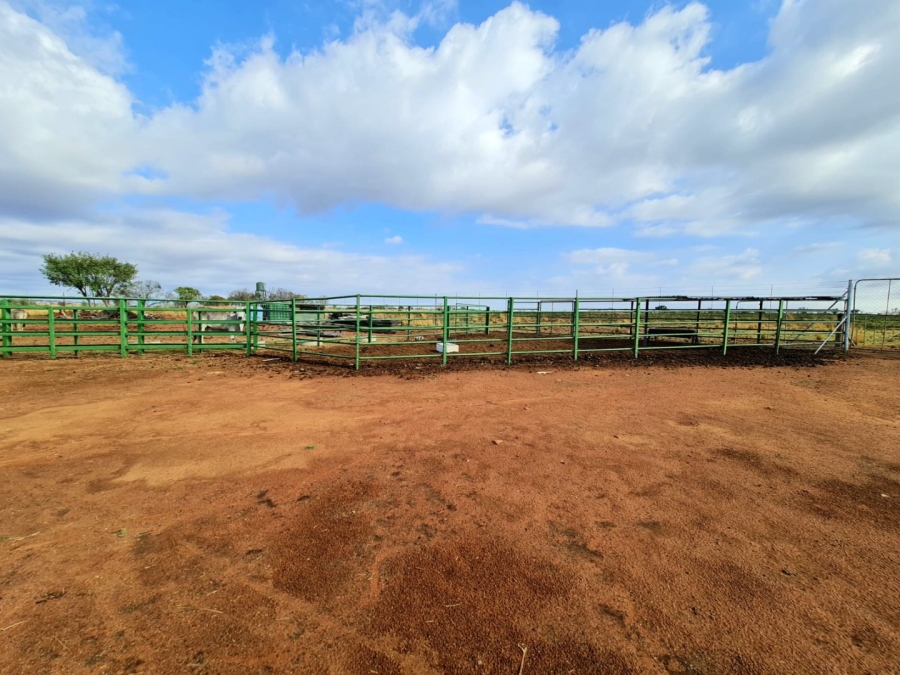 Commercial Property for Sale in Honingneskrans Ah Gauteng