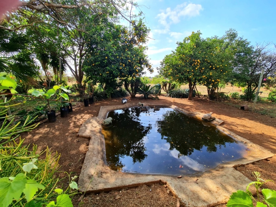Commercial Property for Sale in Honingneskrans Ah Gauteng