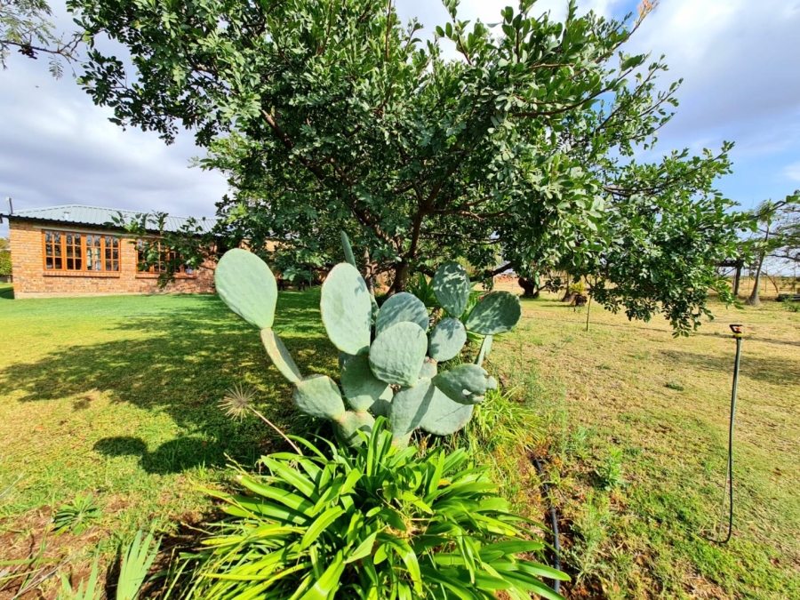 Commercial Property for Sale in Honingneskrans Ah Gauteng