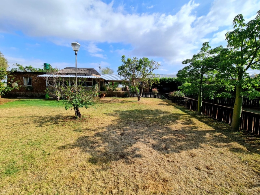 Commercial Property for Sale in Honingneskrans Ah Gauteng