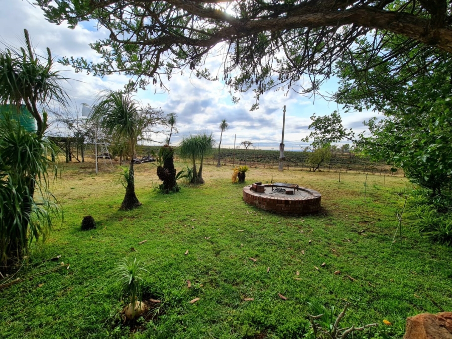 Commercial Property for Sale in Honingneskrans Ah Gauteng