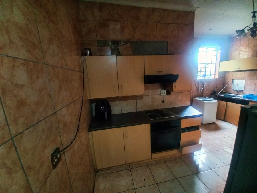 5 Bedroom Property for Sale in Benoni Central Gauteng