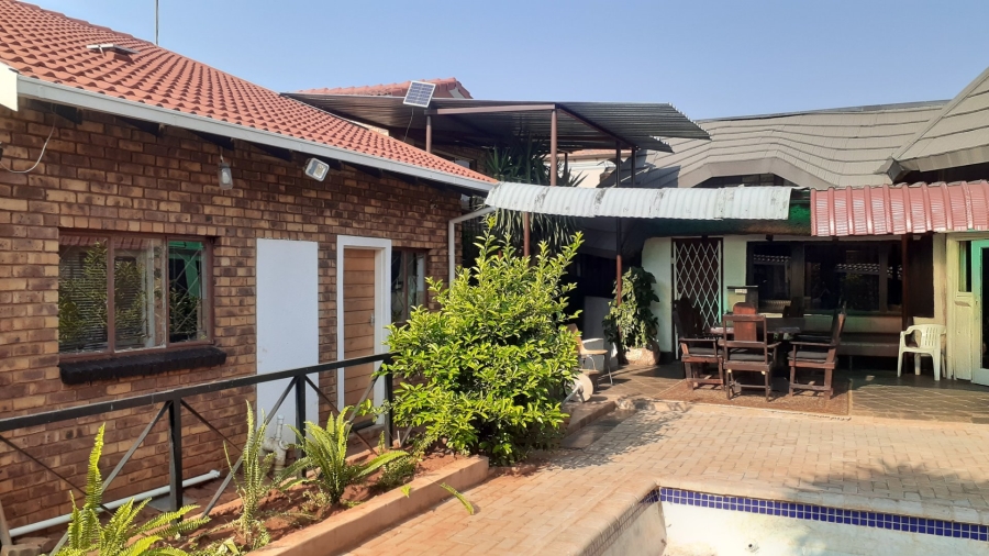  Bedroom Property for Sale in Pretoria North Gauteng