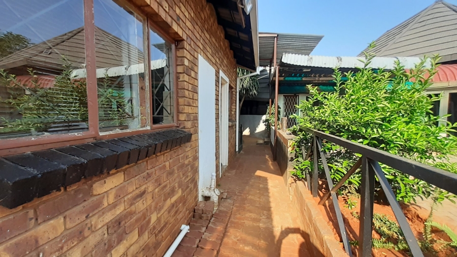  Bedroom Property for Sale in Pretoria North Gauteng