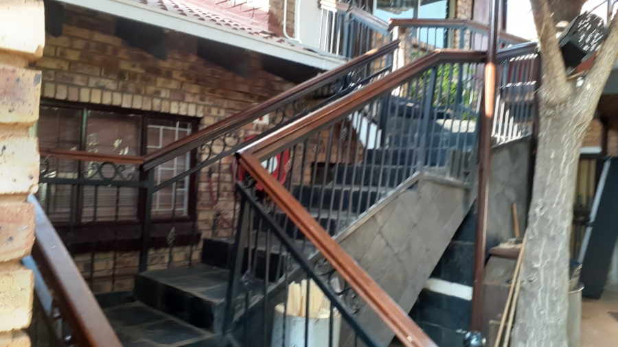  Bedroom Property for Sale in Pretoria North Gauteng