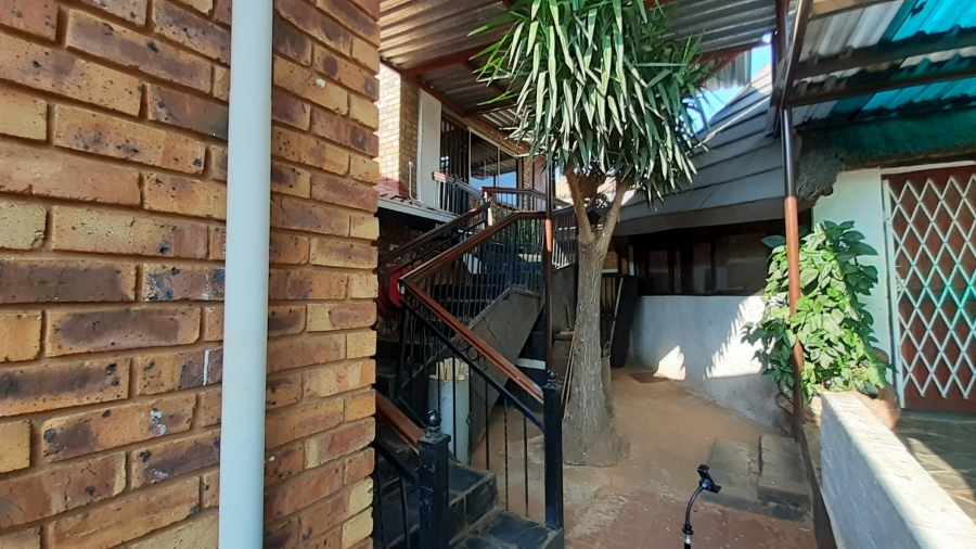  Bedroom Property for Sale in Pretoria North Gauteng