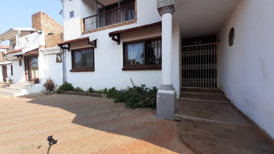  Bedroom Property for Sale in Pretoria North Gauteng