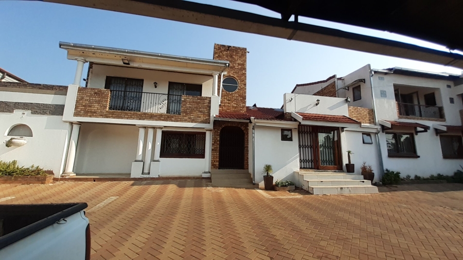  Bedroom Property for Sale in Pretoria North Gauteng