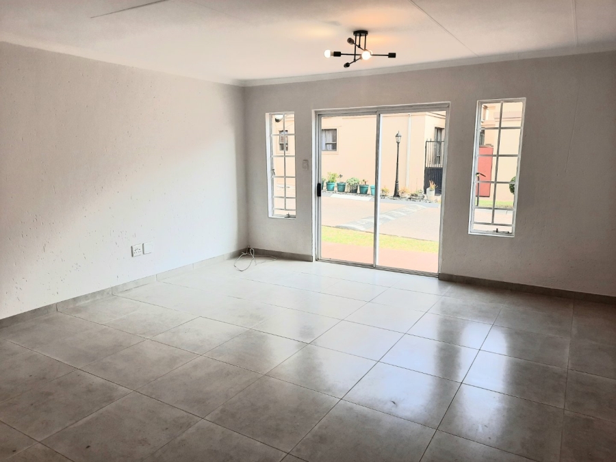 2 Bedroom Property for Sale in Wychwood Gauteng