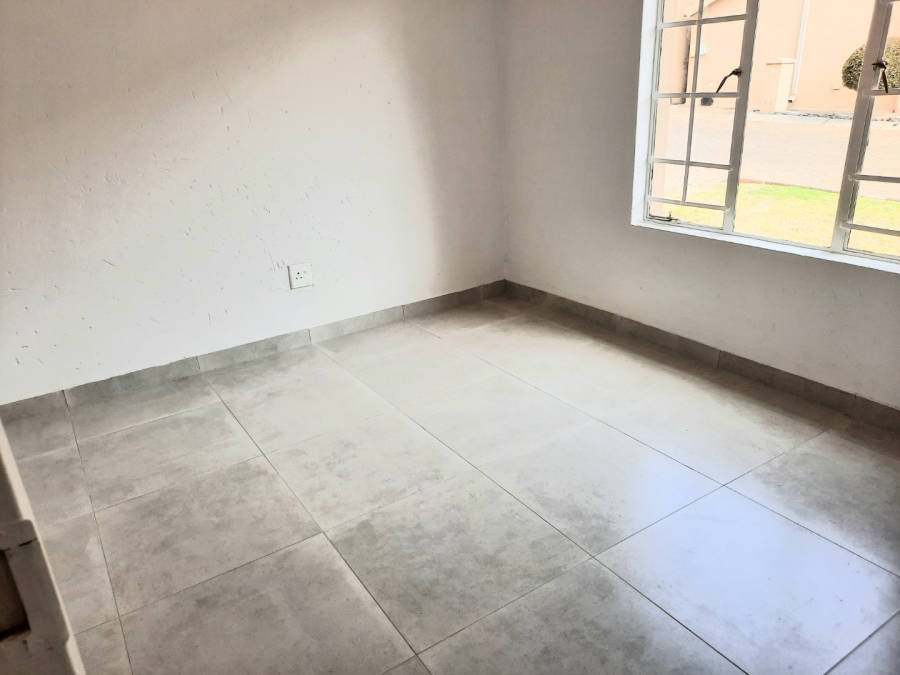 2 Bedroom Property for Sale in Wychwood Gauteng
