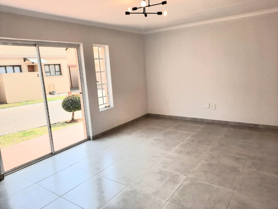2 Bedroom Property for Sale in Wychwood Gauteng