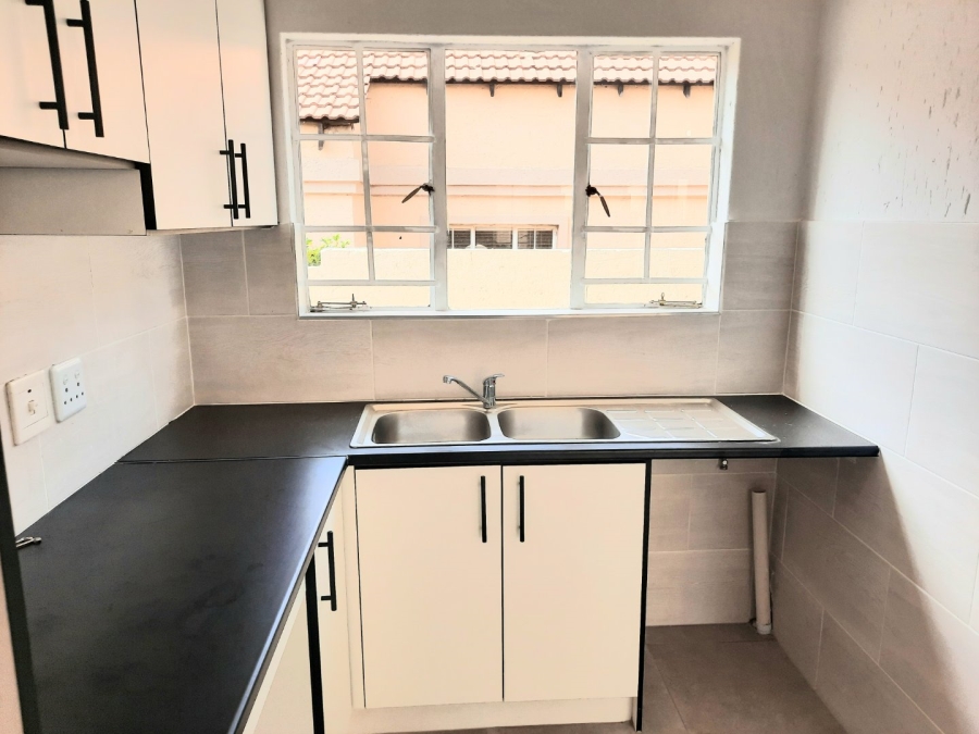 2 Bedroom Property for Sale in Wychwood Gauteng