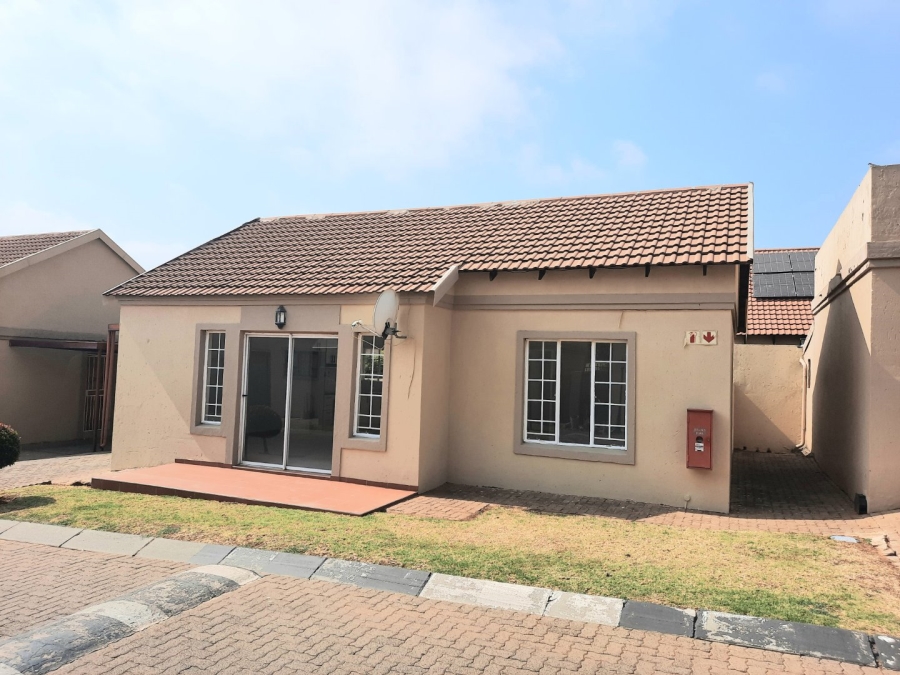 2 Bedroom Property for Sale in Wychwood Gauteng