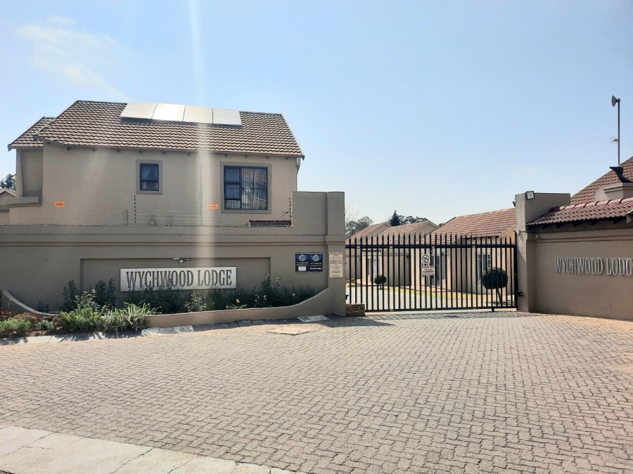 2 Bedroom Property for Sale in Wychwood Gauteng