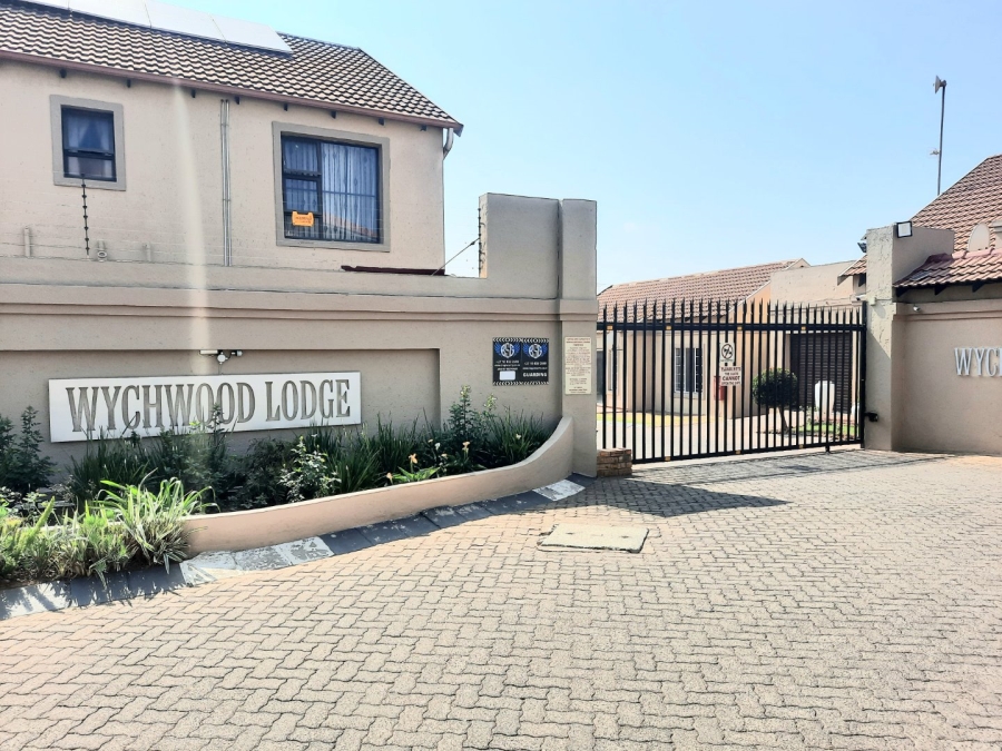 2 Bedroom Property for Sale in Wychwood Gauteng
