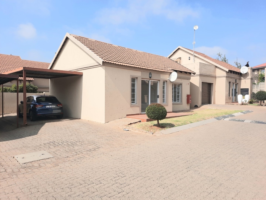 2 Bedroom Property for Sale in Wychwood Gauteng