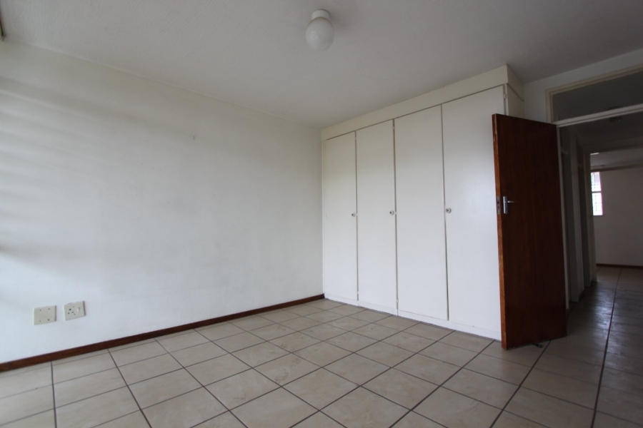 2 Bedroom Property for Sale in Queenswood Gauteng