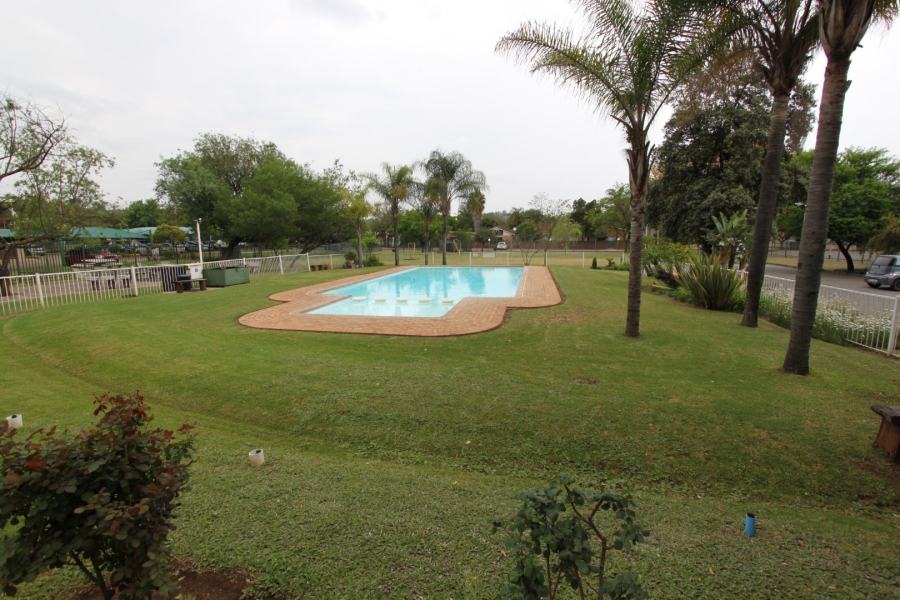 2 Bedroom Property for Sale in Queenswood Gauteng