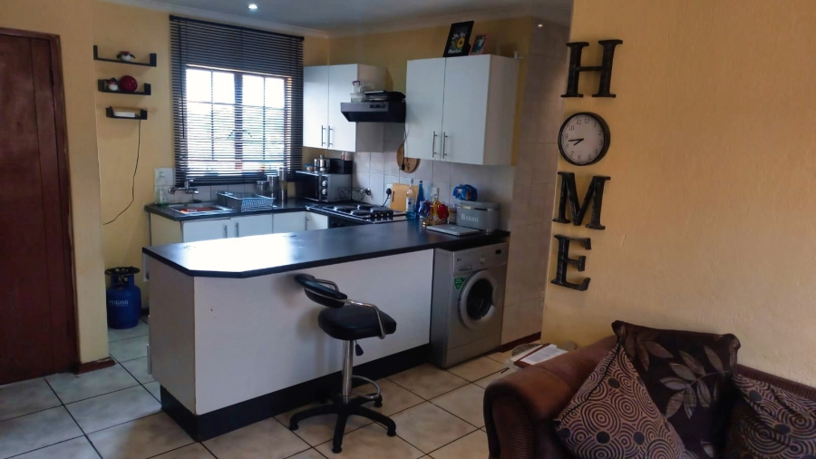 3 Bedroom Property for Sale in Albemarle Ext 1 Gauteng