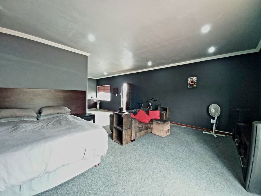 3 Bedroom Property for Sale in Edenvale Central Gauteng