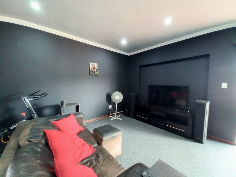 3 Bedroom Property for Sale in Edenvale Central Gauteng