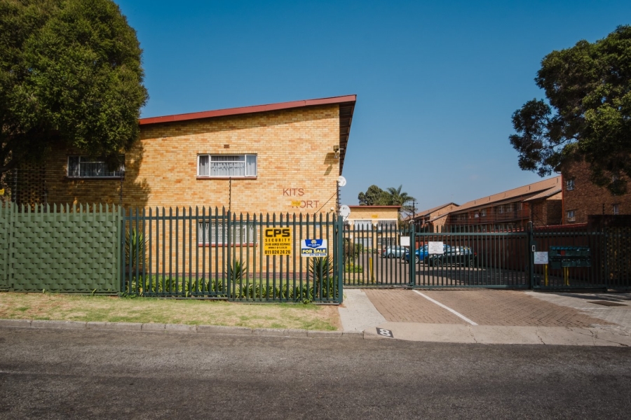 2 Bedroom Property for Sale in New Redruth Gauteng