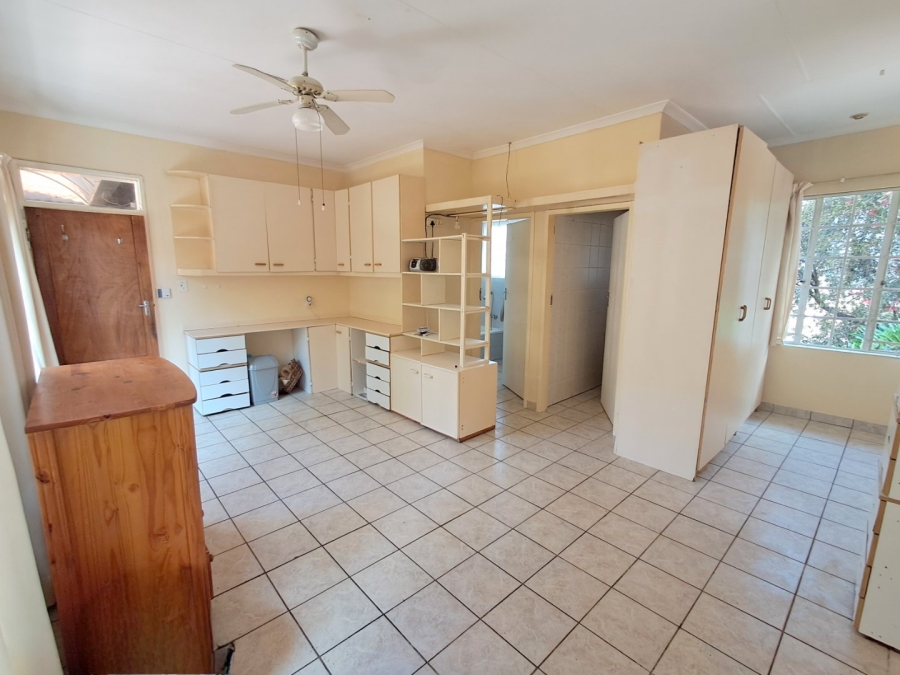 5 Bedroom Property for Sale in Mountain View Gauteng