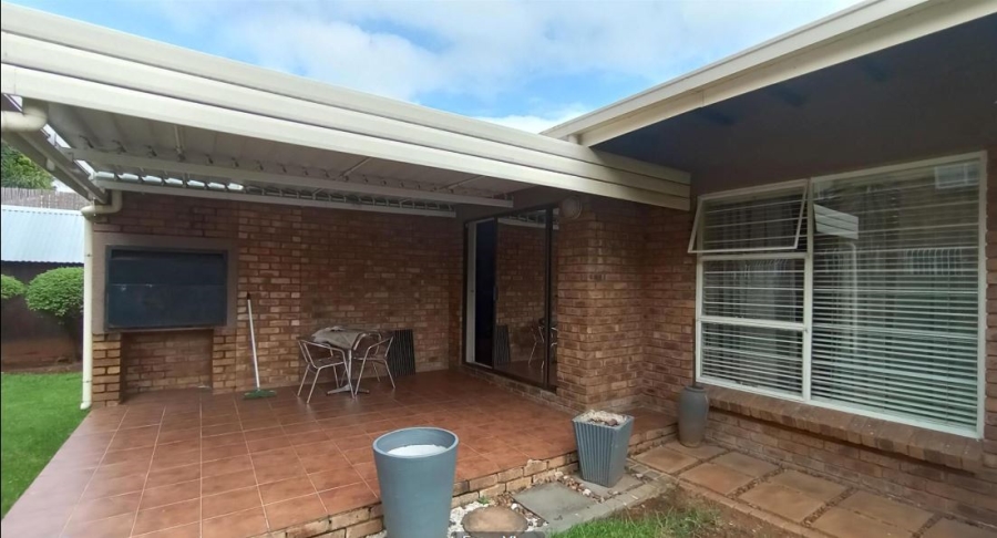 3 Bedroom Property for Sale in Terenure Gauteng