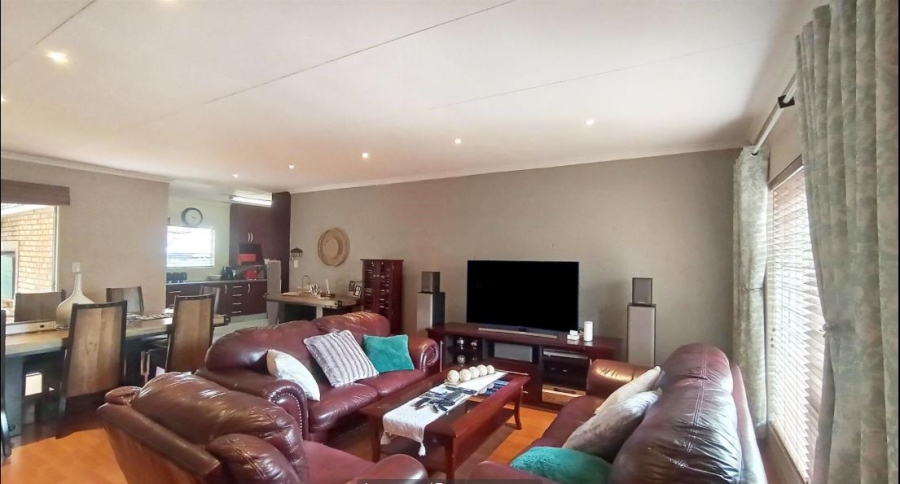 3 Bedroom Property for Sale in Terenure Gauteng