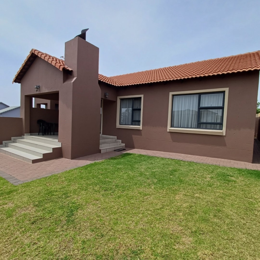 3 Bedroom Property for Sale in Thatchfield Estate Gauteng