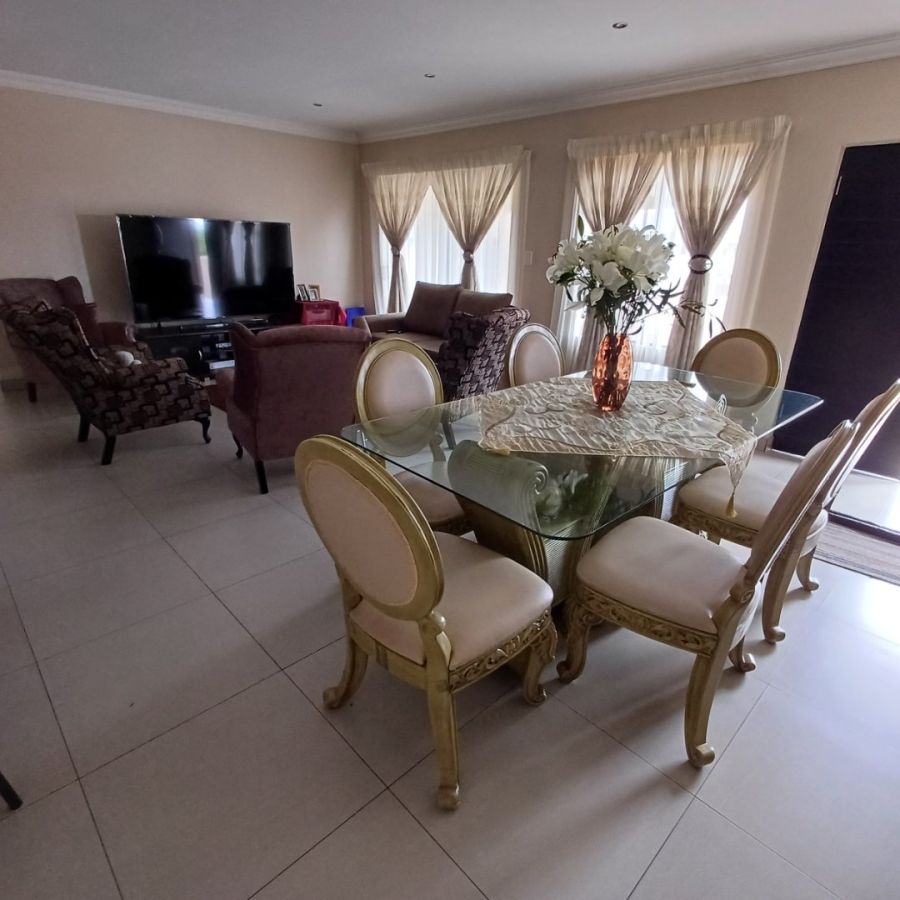 3 Bedroom Property for Sale in Thatchfield Estate Gauteng