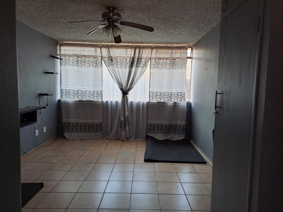 2 Bedroom Property for Sale in Pretoria North Gauteng