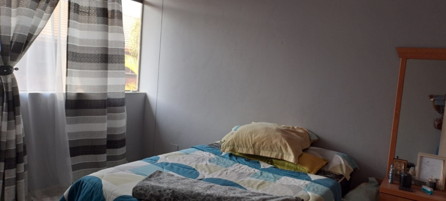 2 Bedroom Property for Sale in Pretoria North Gauteng