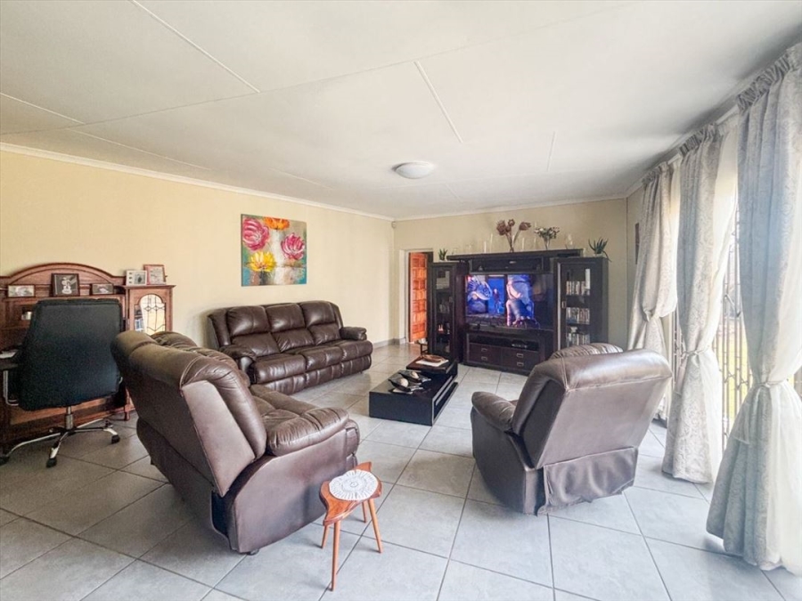 4 Bedroom Property for Sale in Morehill Gauteng