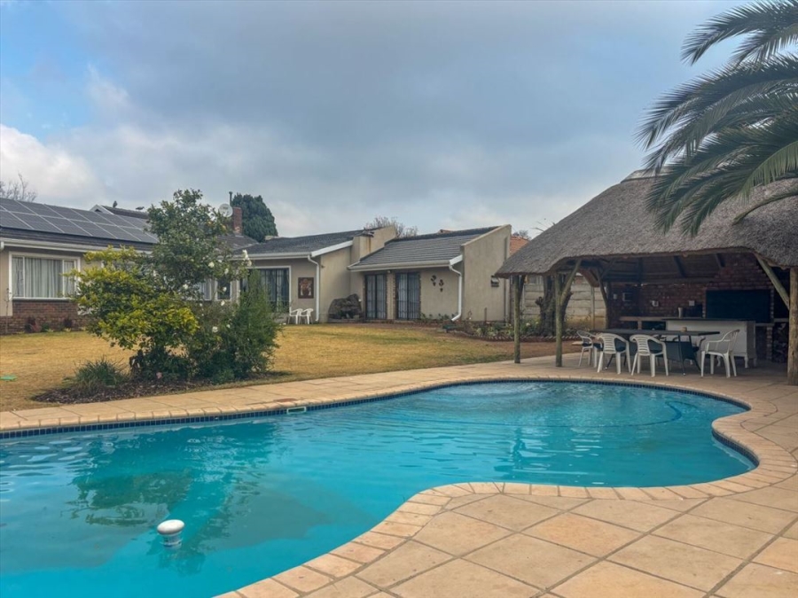 4 Bedroom Property for Sale in Morehill Gauteng