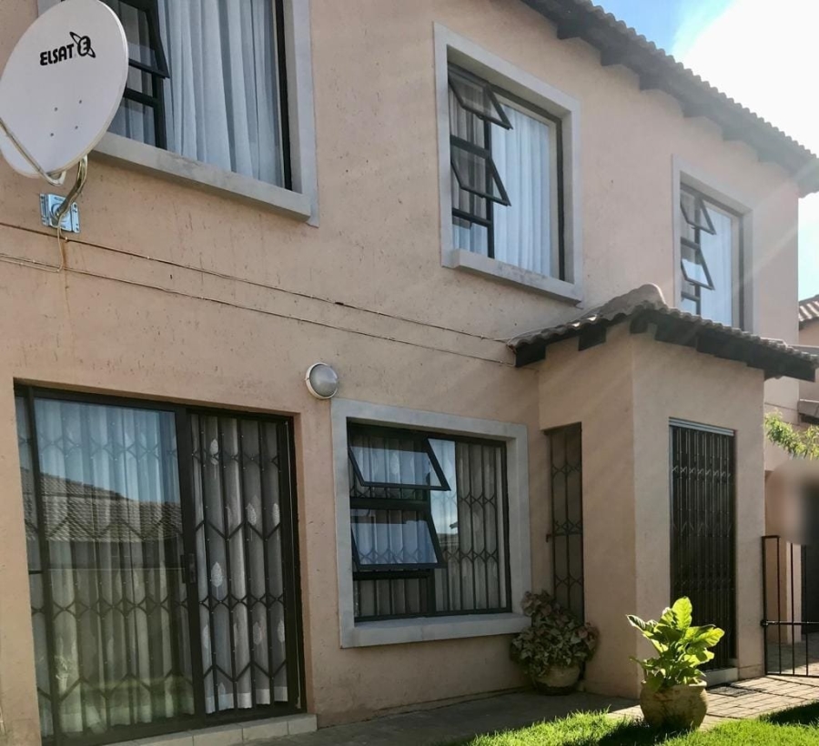 3 Bedroom Property for Sale in Christiaanville A H Gauteng