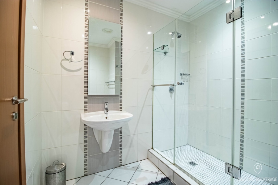 2 Bedroom Property for Sale in Bedford Gardens Gauteng