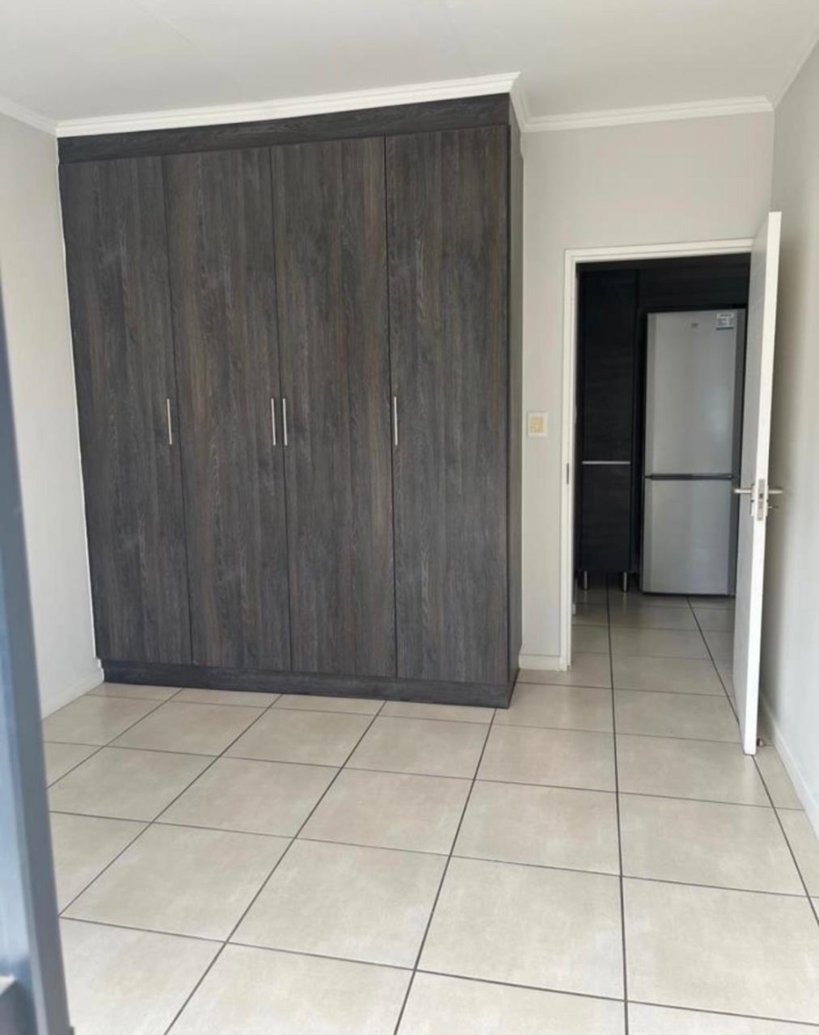  Bedroom Property for Sale in Olivedale Gauteng